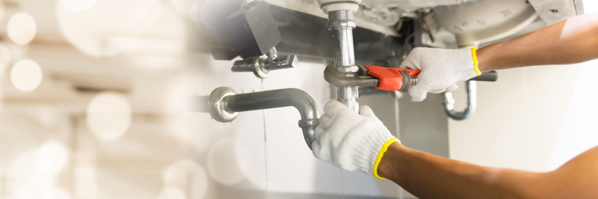 Plumber Fixing Pipe in Charleston, SC